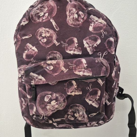 UV1 - Skull Print Backpack goth halloween horror - Picture 1 of 15